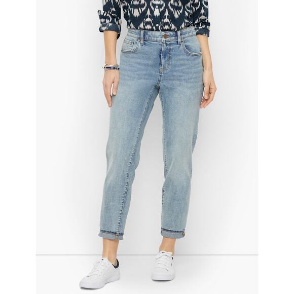 Talbots Everyday Relaxed Light Wash High‎ Rise Straight Leg Jeans - Size 4 - Picture 1 of 10